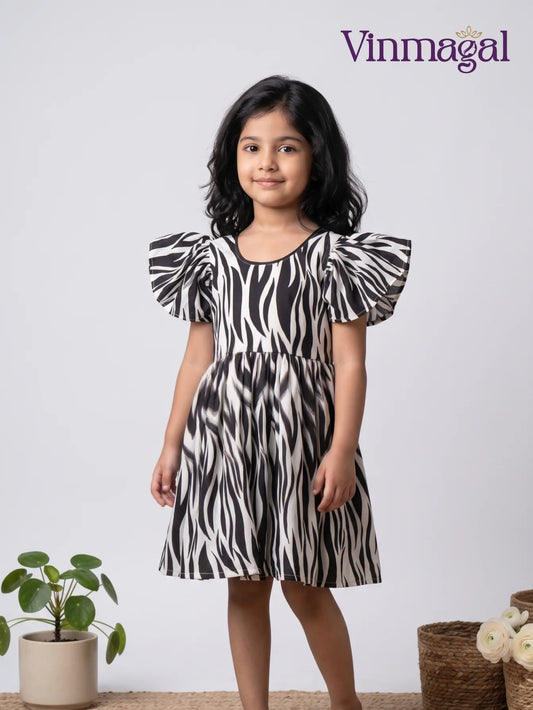 black georgette frock for girls party wear dress